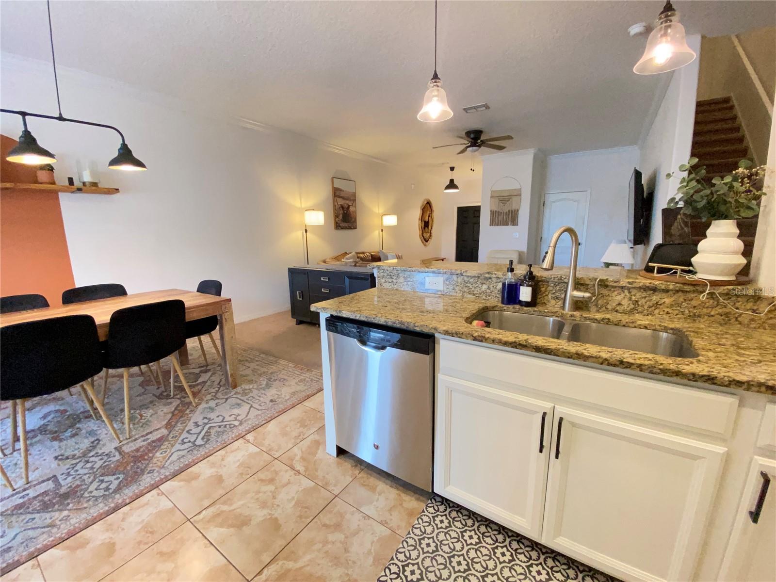 Image 17 of 42 For 12036 Greengate Drive