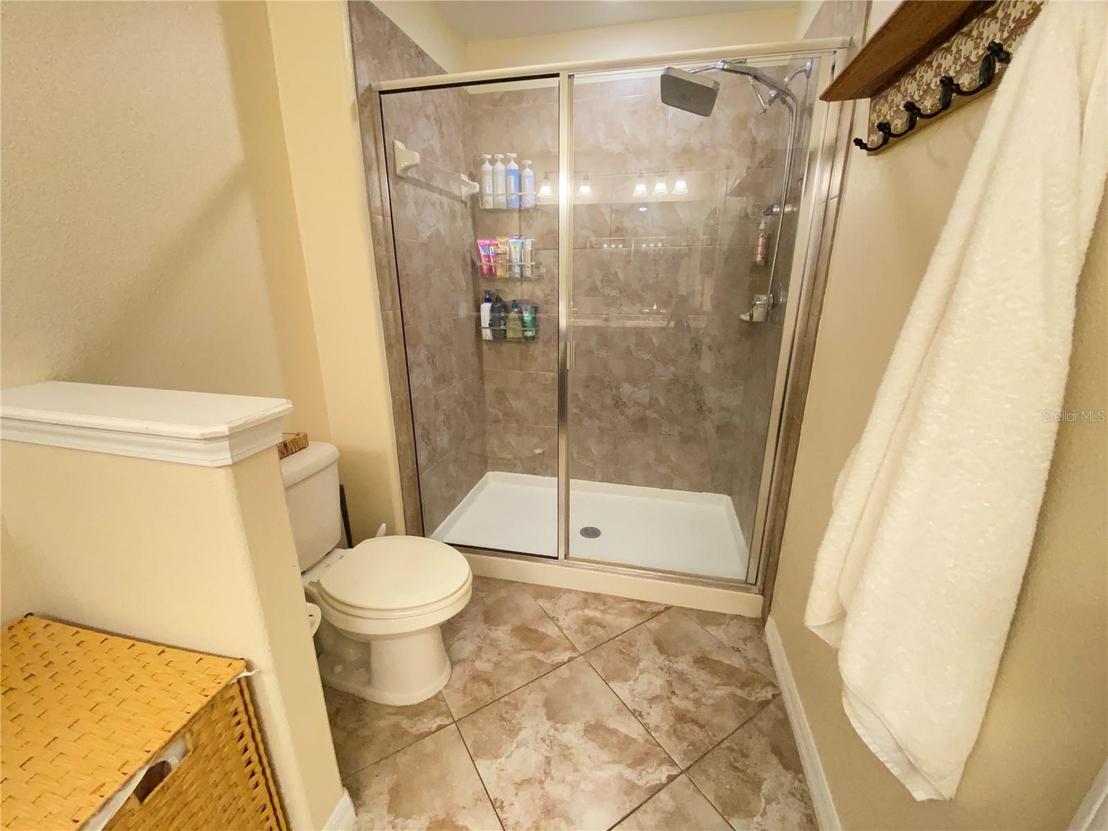 Image 28 of 42 For 12036 Greengate Drive