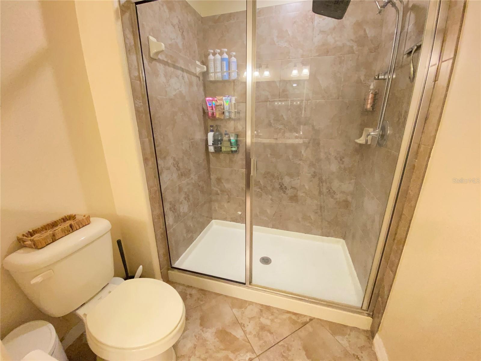 Image 29 of 42 For 12036 Greengate Drive