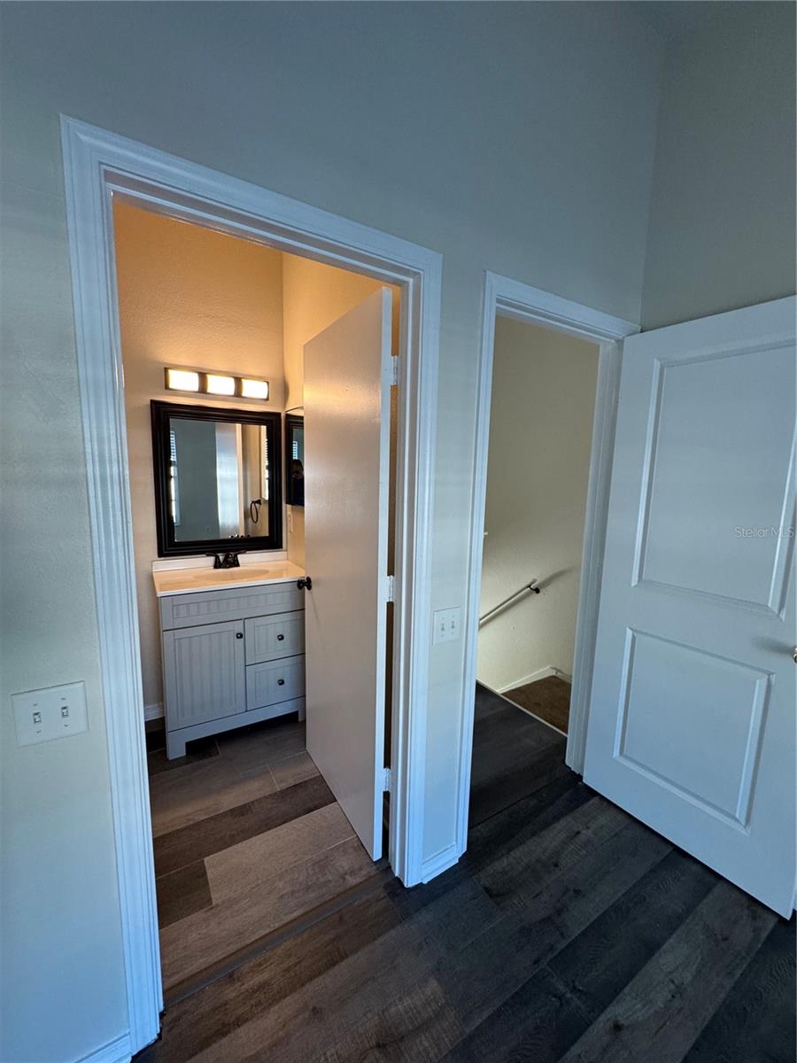 Listing photo id 10 for 1315 Standridge Drive