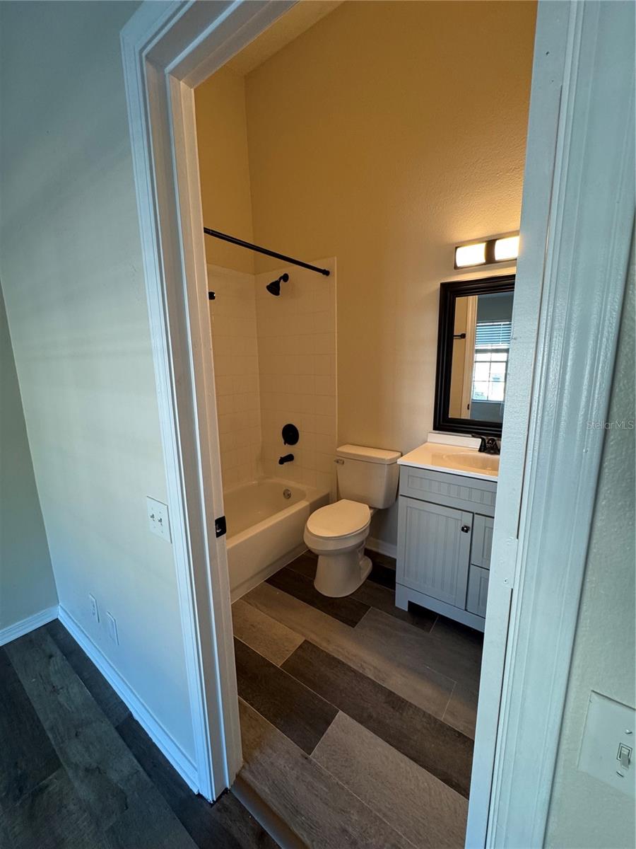 Listing photo id 11 for 1315 Standridge Drive