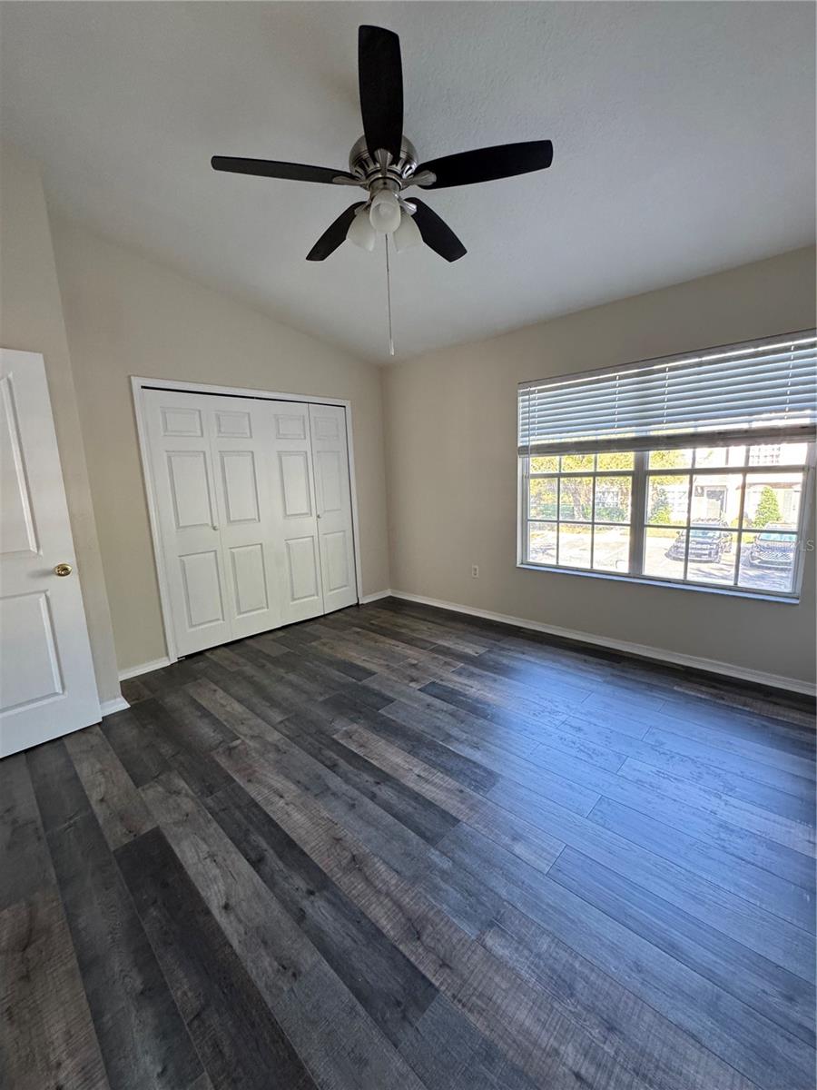 Listing photo id 13 for 1315 Standridge Drive