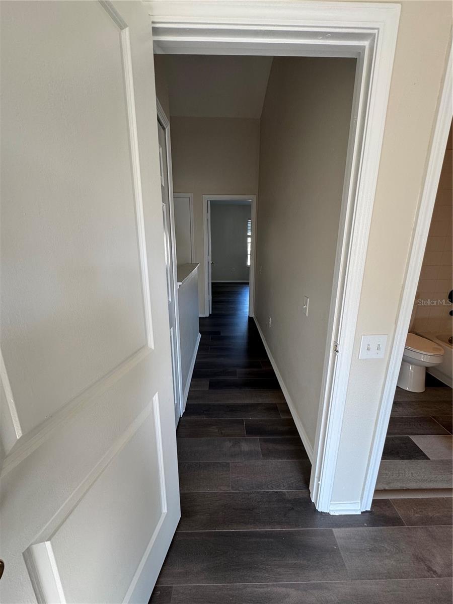 Listing photo id 14 for 1315 Standridge Drive