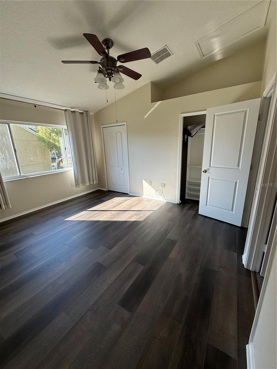 Listing photo id 18 for 1315 Standridge Drive