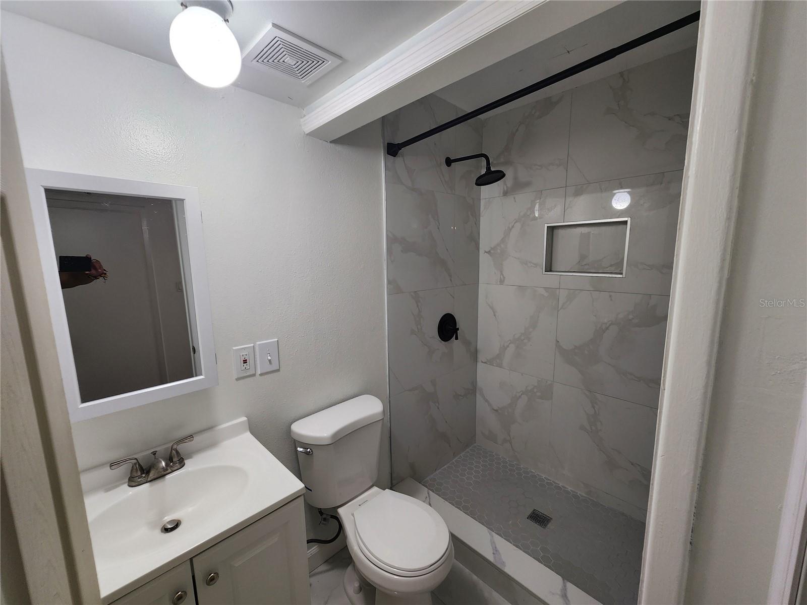 Image 6 of 10 For 4504 Lincoln Avenue