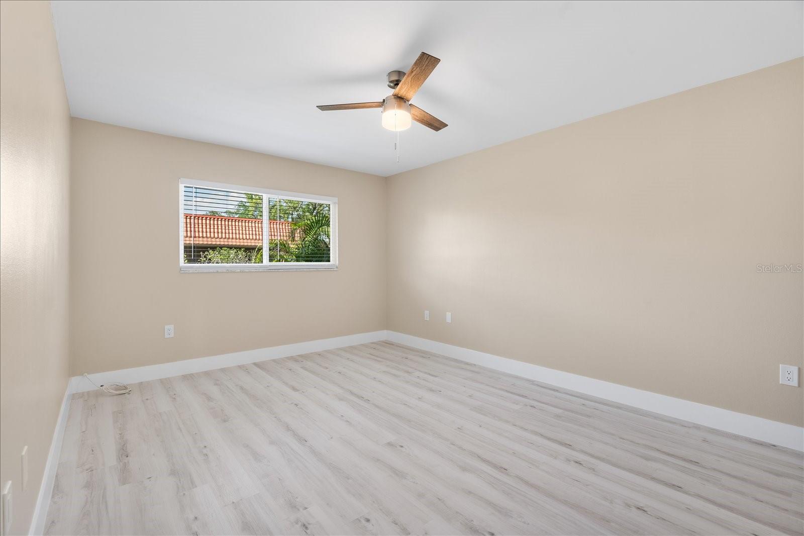 Image 26 of 54 For 19029 Us Highway 19 N 21e