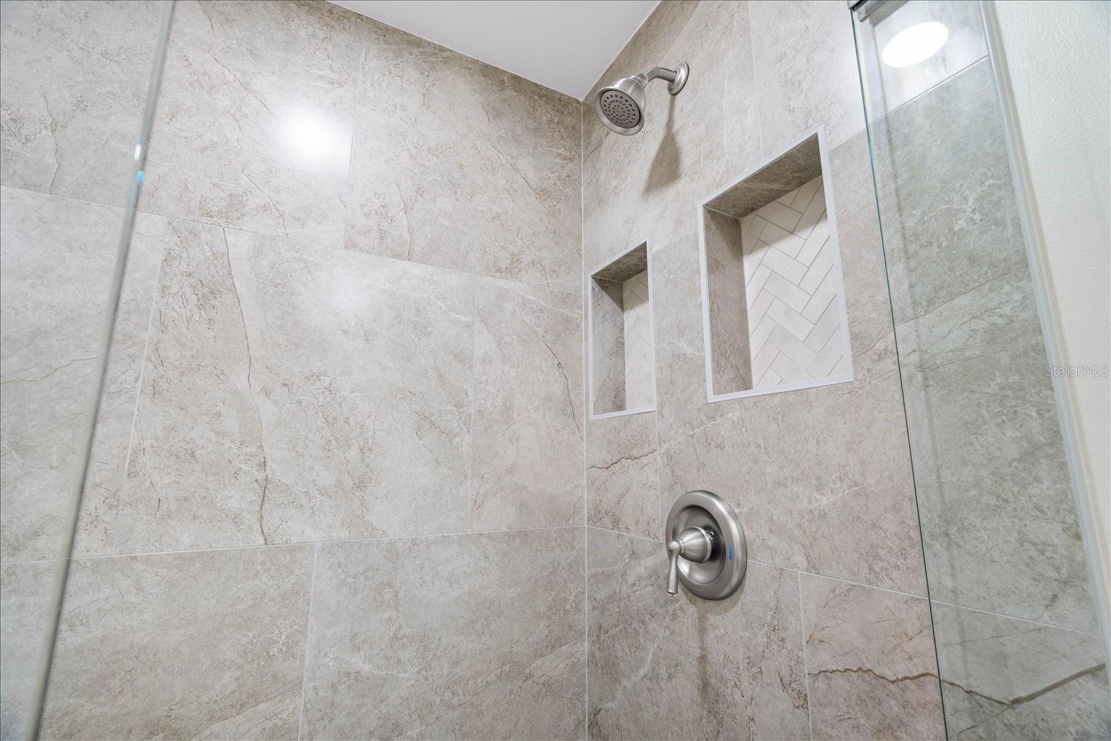 Image 29 of 54 For 19029 Us Highway 19 N 21e