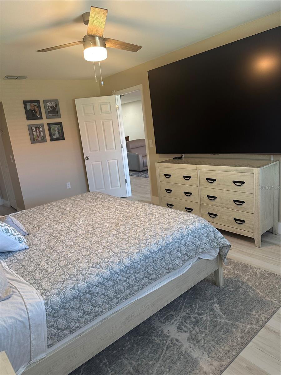 Image 45 of 54 For 19029 Us Highway 19 N 21e