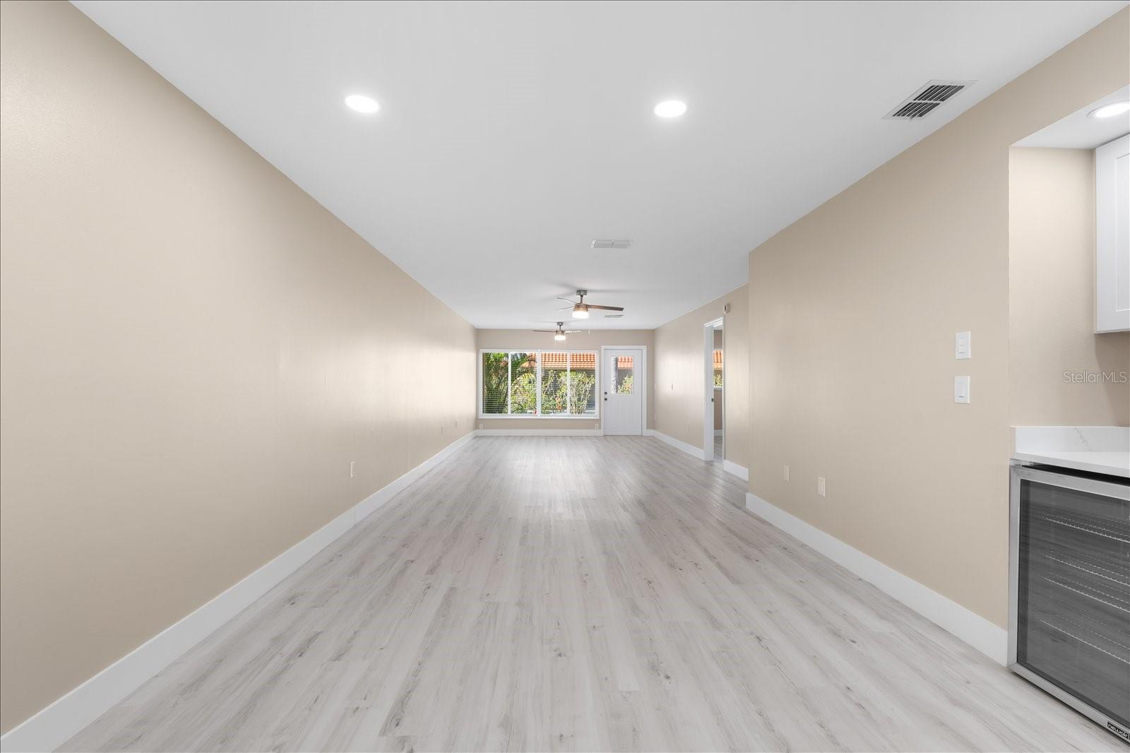 Image 9 of 54 For 19029 Us Highway 19 N 21e