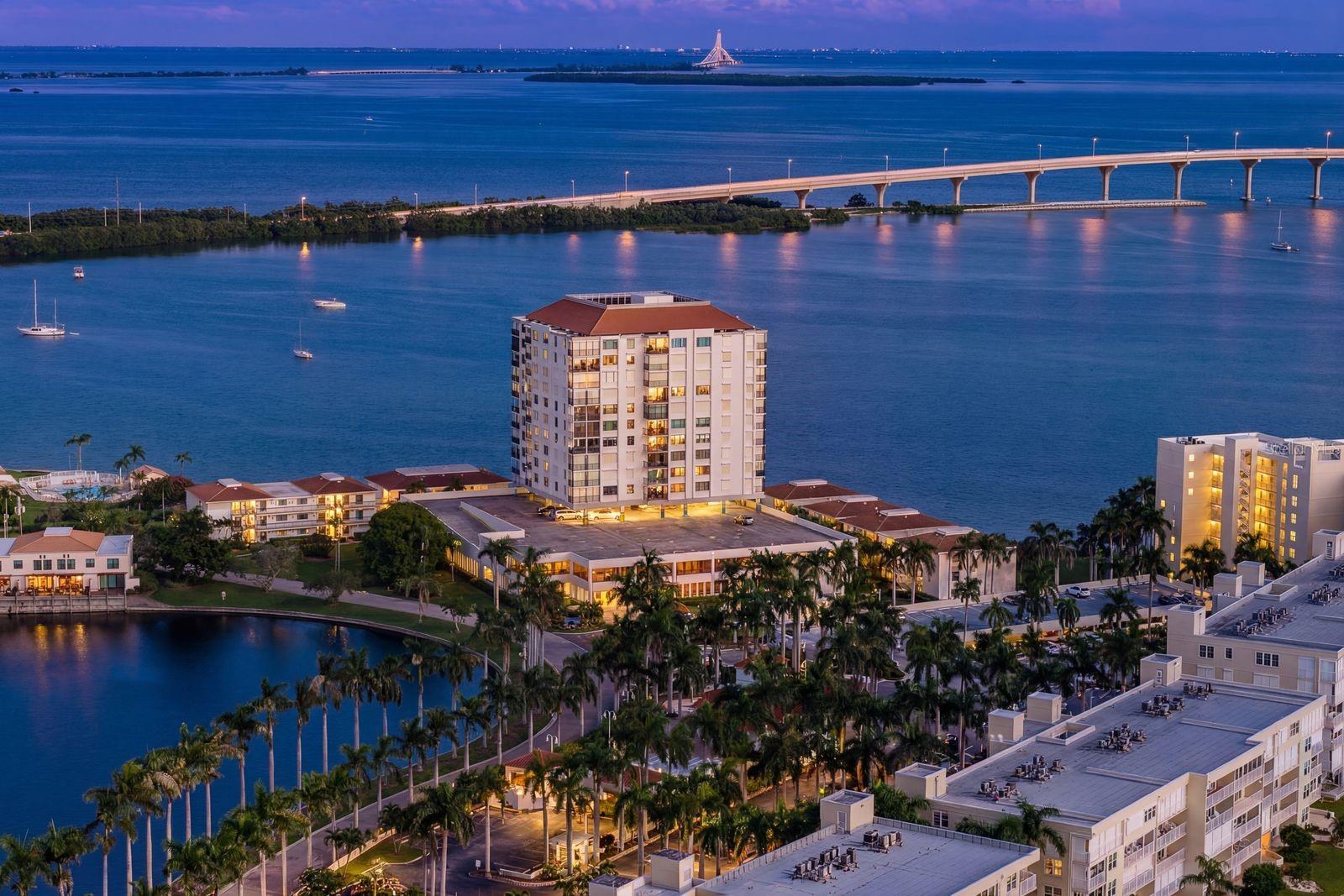 Listing photo id 0 for 6287 Bahia Del Mar Circle 1202