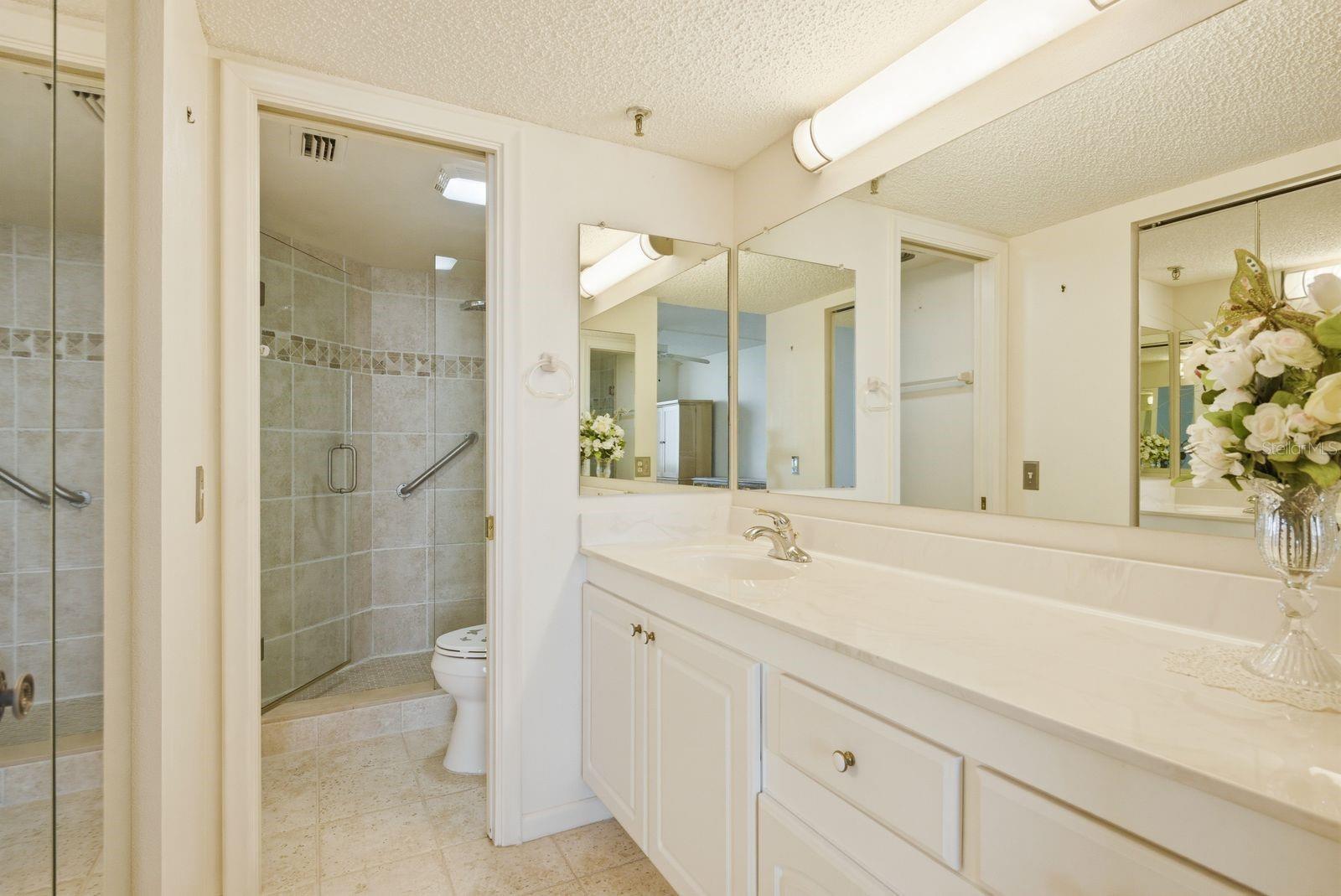 Listing photo id 18 for 6287 Bahia Del Mar Circle 1202