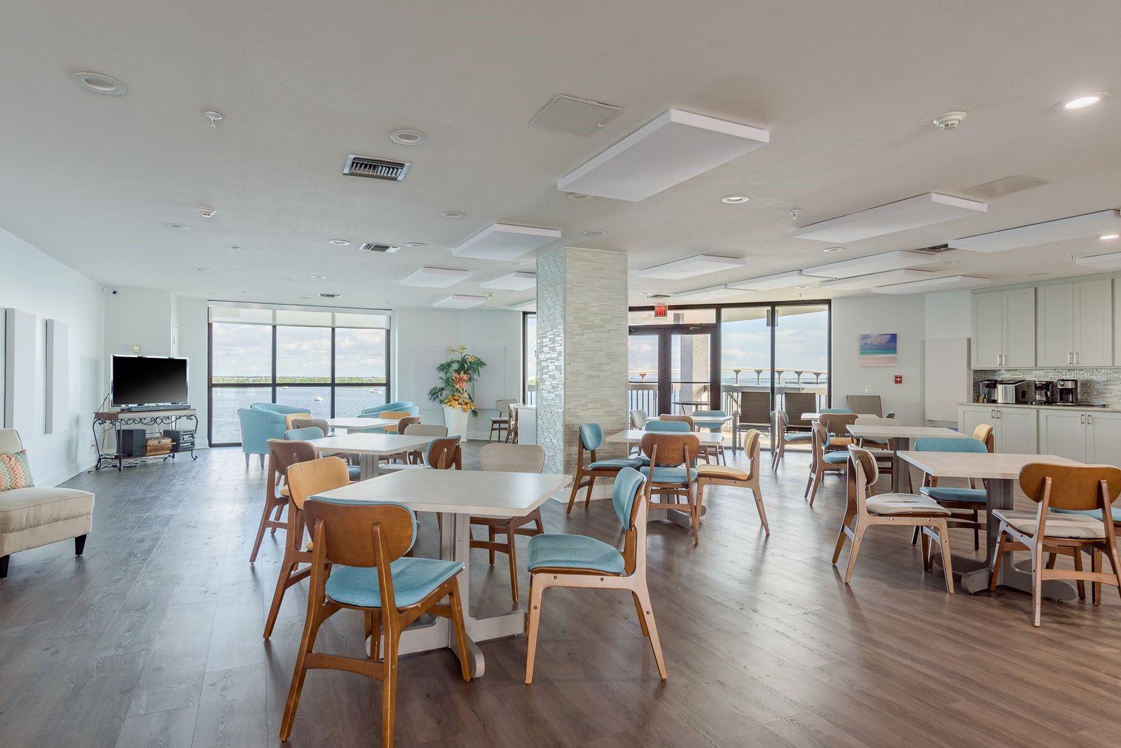 Listing photo id 29 for 6287 Bahia Del Mar Circle 1202