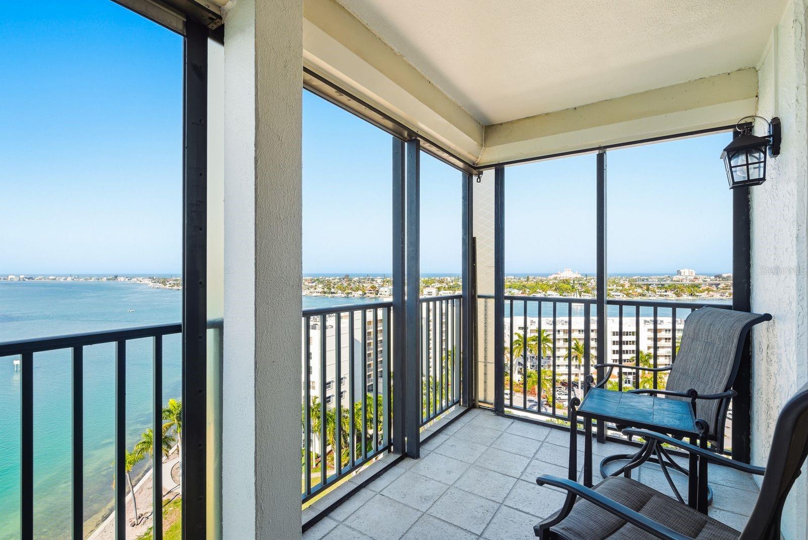 Listing photo id 4 for 6287 Bahia Del Mar Circle 1202