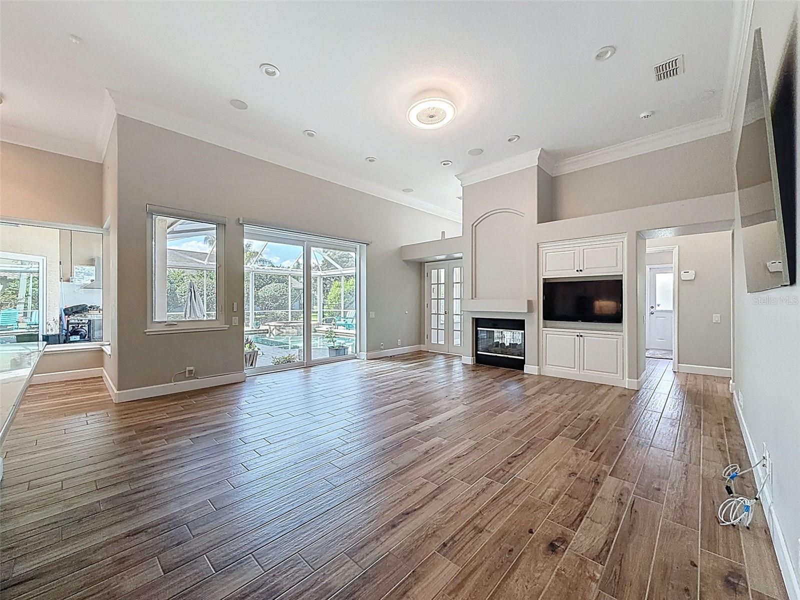 Image 34 of 100 For 3997 Mimosa Place