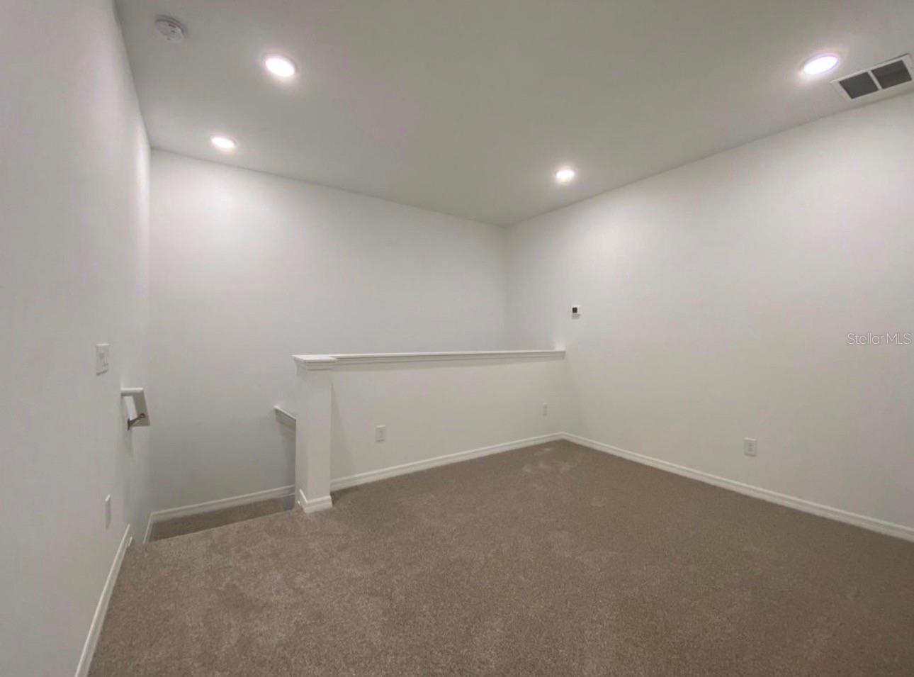 Image 17 of 36 For 2668 Spider Lily Court