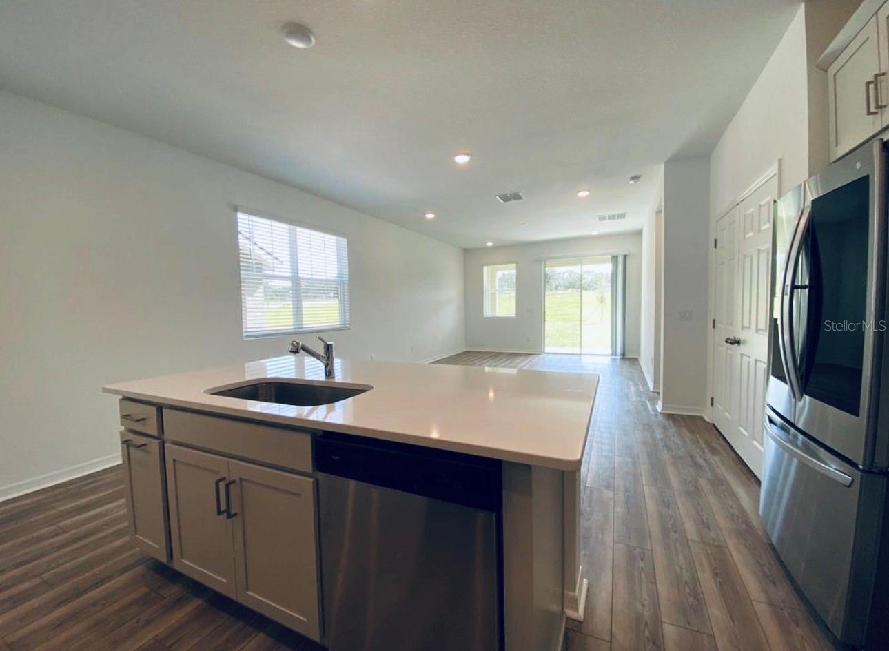 Image 4 of 36 For 2668 Spider Lily Court