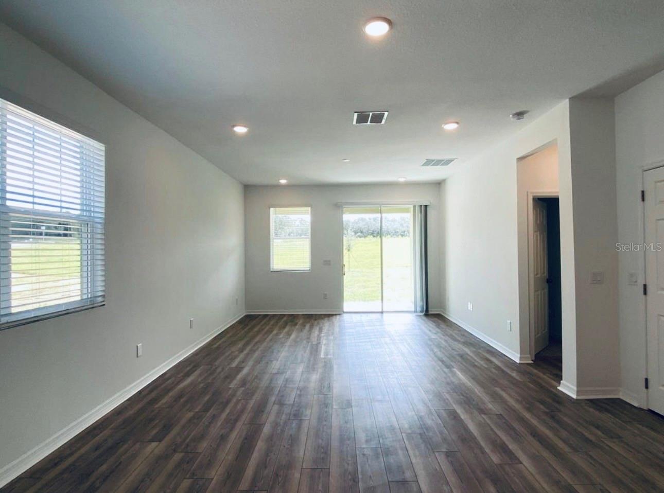 Image 6 of 36 For 2668 Spider Lily Court