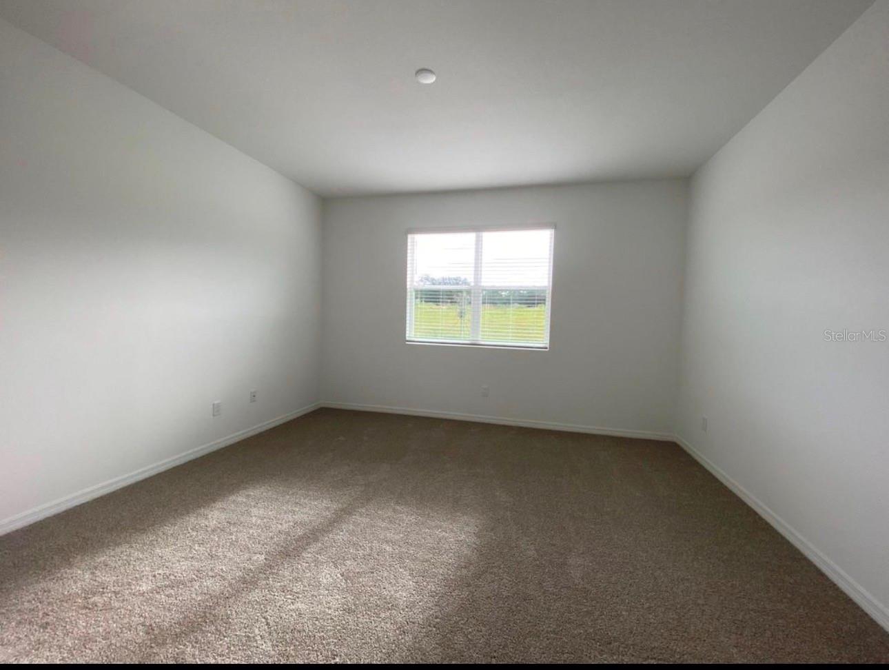 Image 8 of 36 For 2668 Spider Lily Court