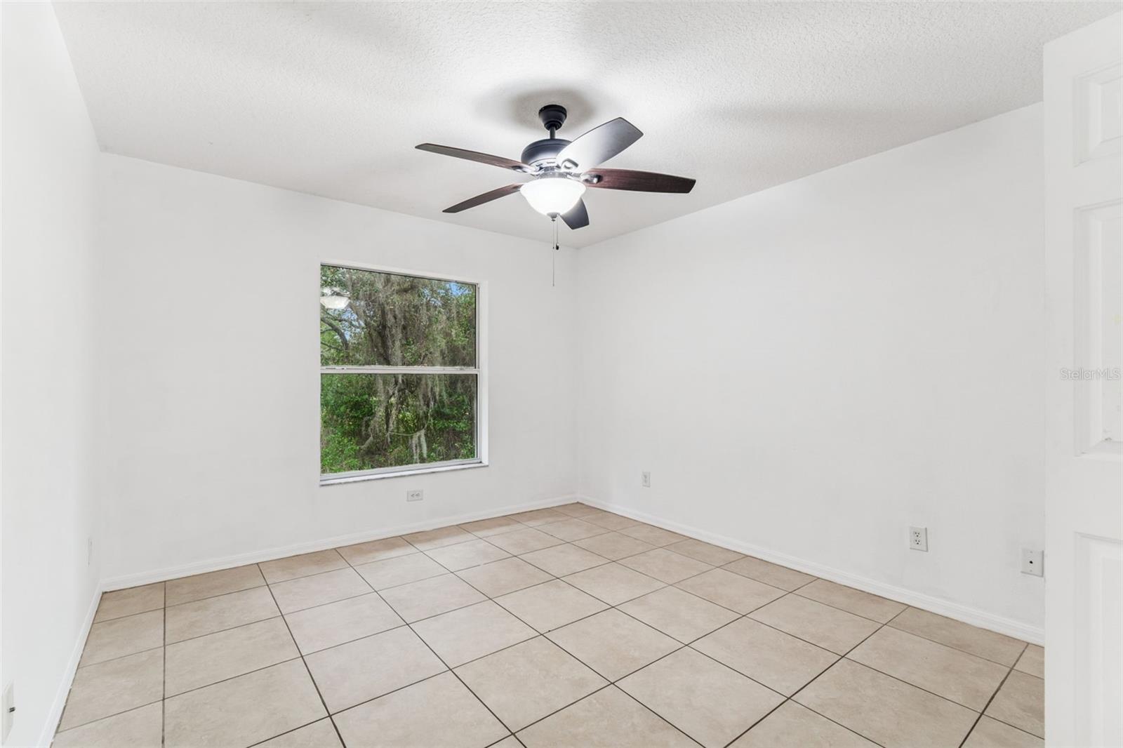 Image 17 of 25 For 14 Charles Avenue