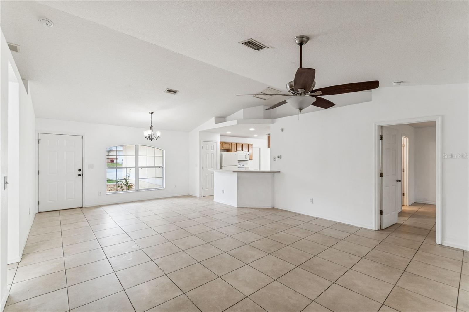 Image 9 of 25 For 14 Charles Avenue