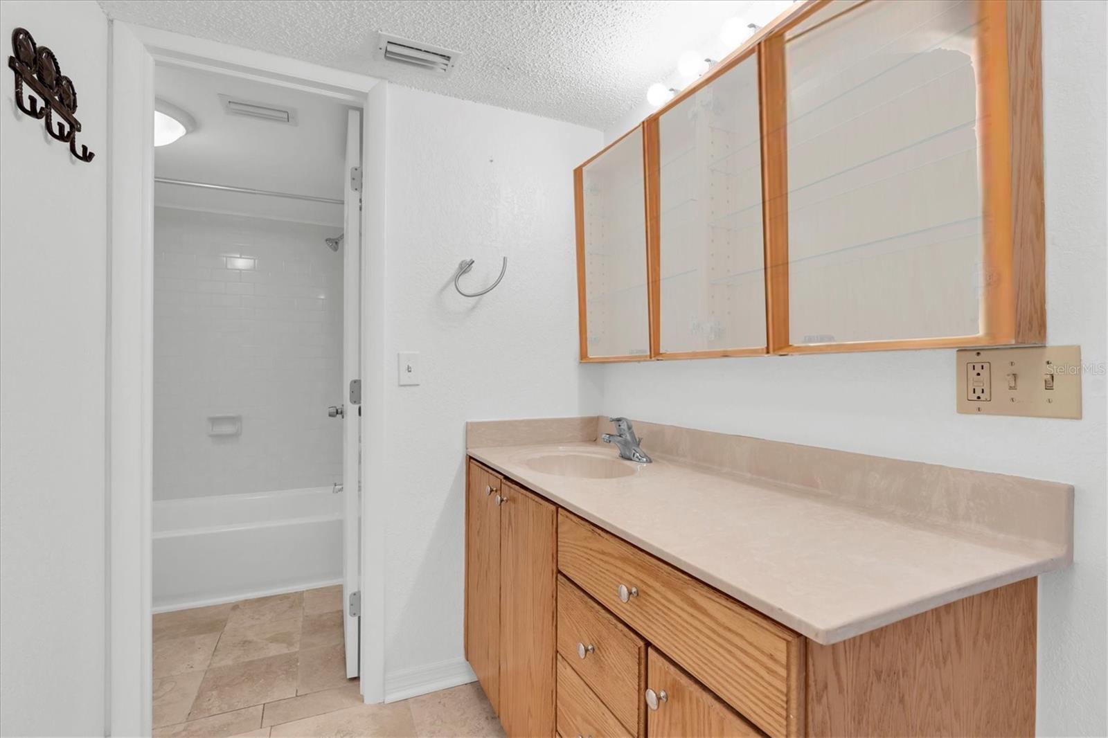 Image 20 of 49 For 4902 38th Way S 109