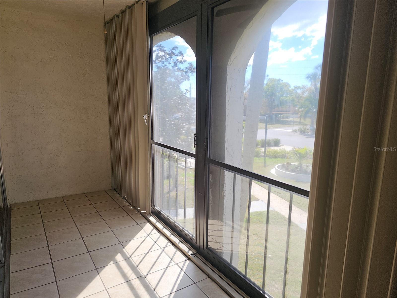 Image 13 of 24 For 7701 Starkey Road 102