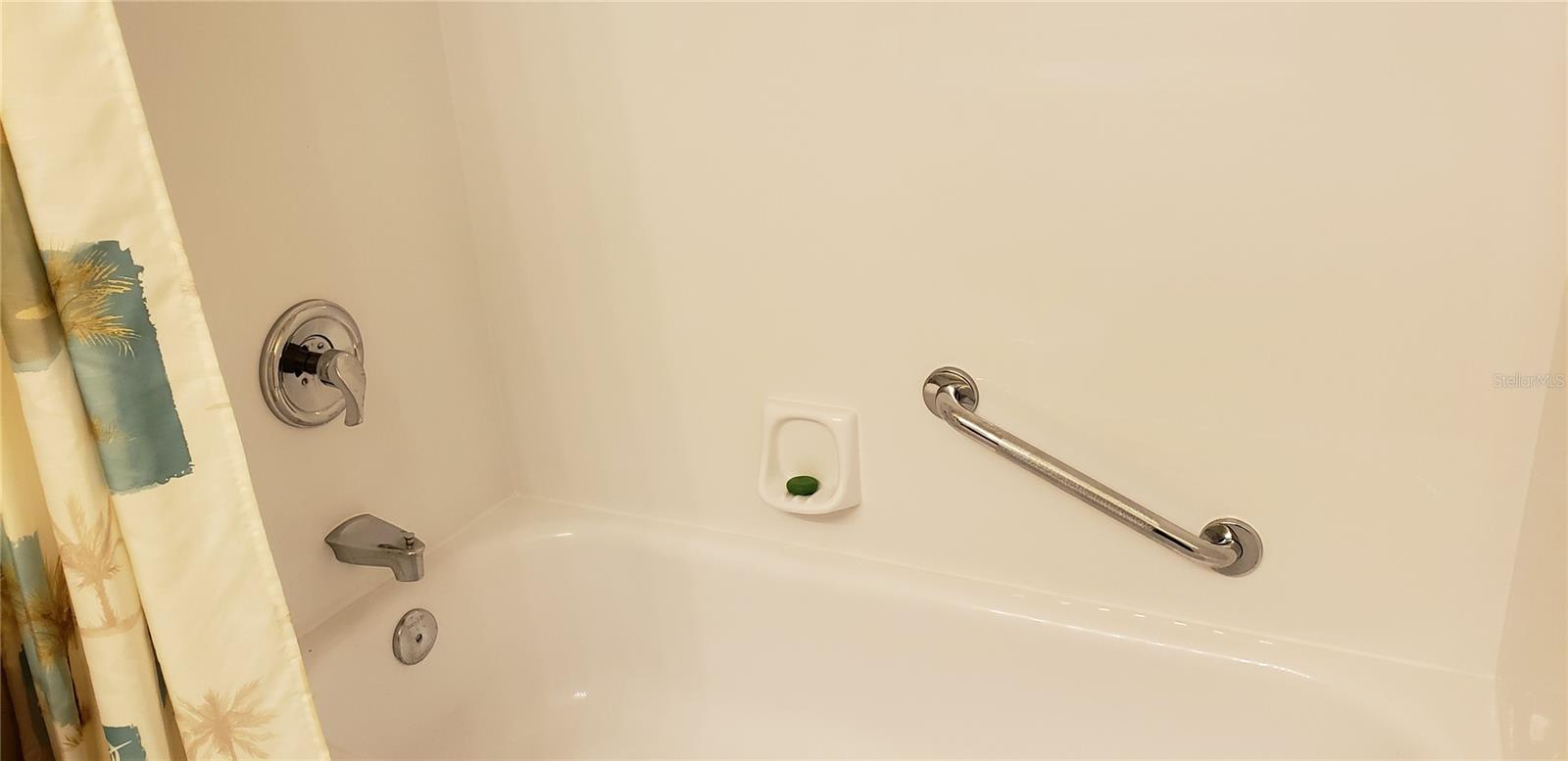 Image 6 of 24 For 7701 Starkey Road 102