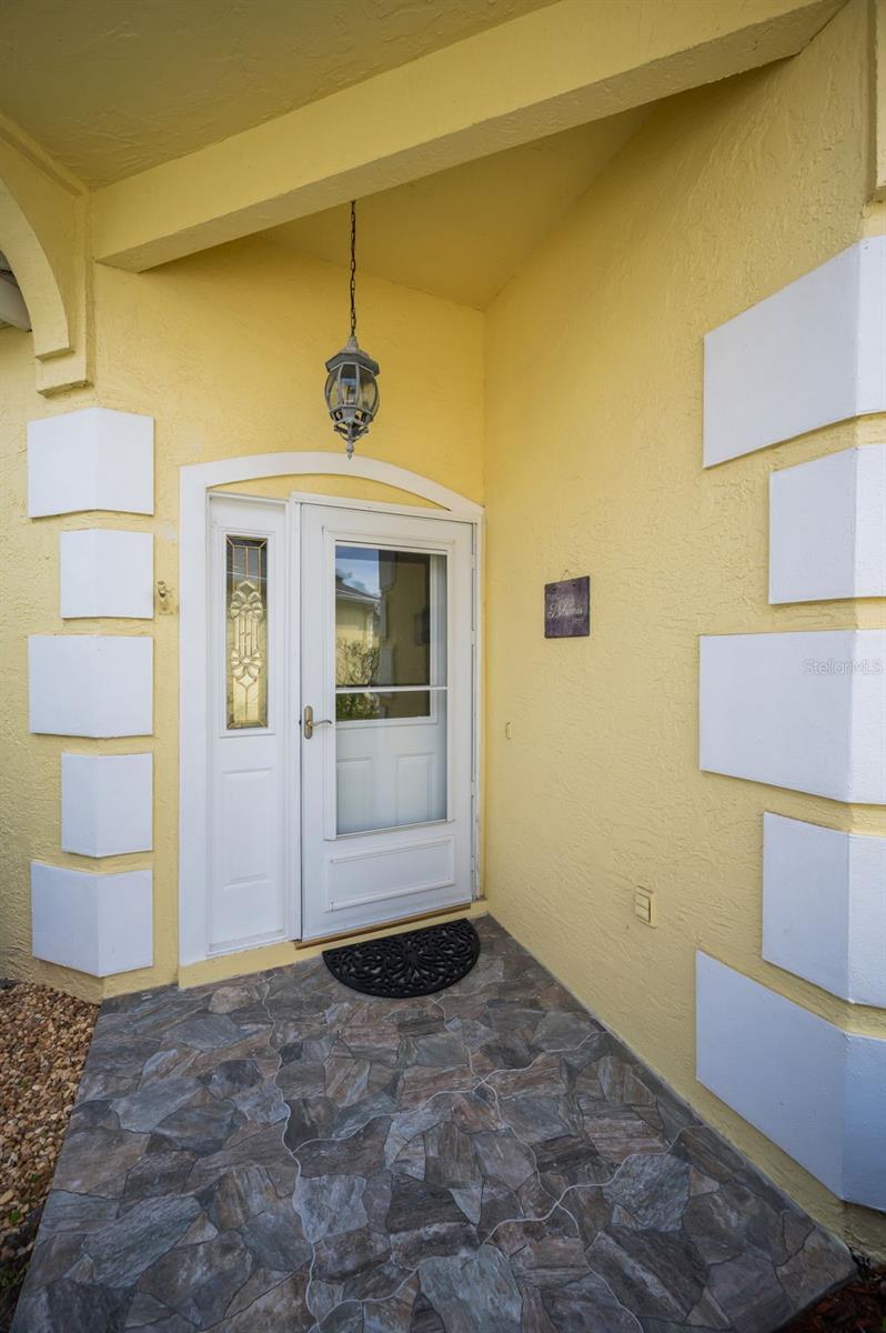 Image 10 of 55 For 1185 Royal Boulevard