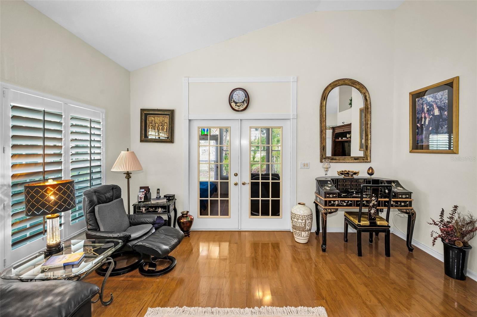 Image 14 of 55 For 1185 Royal Boulevard