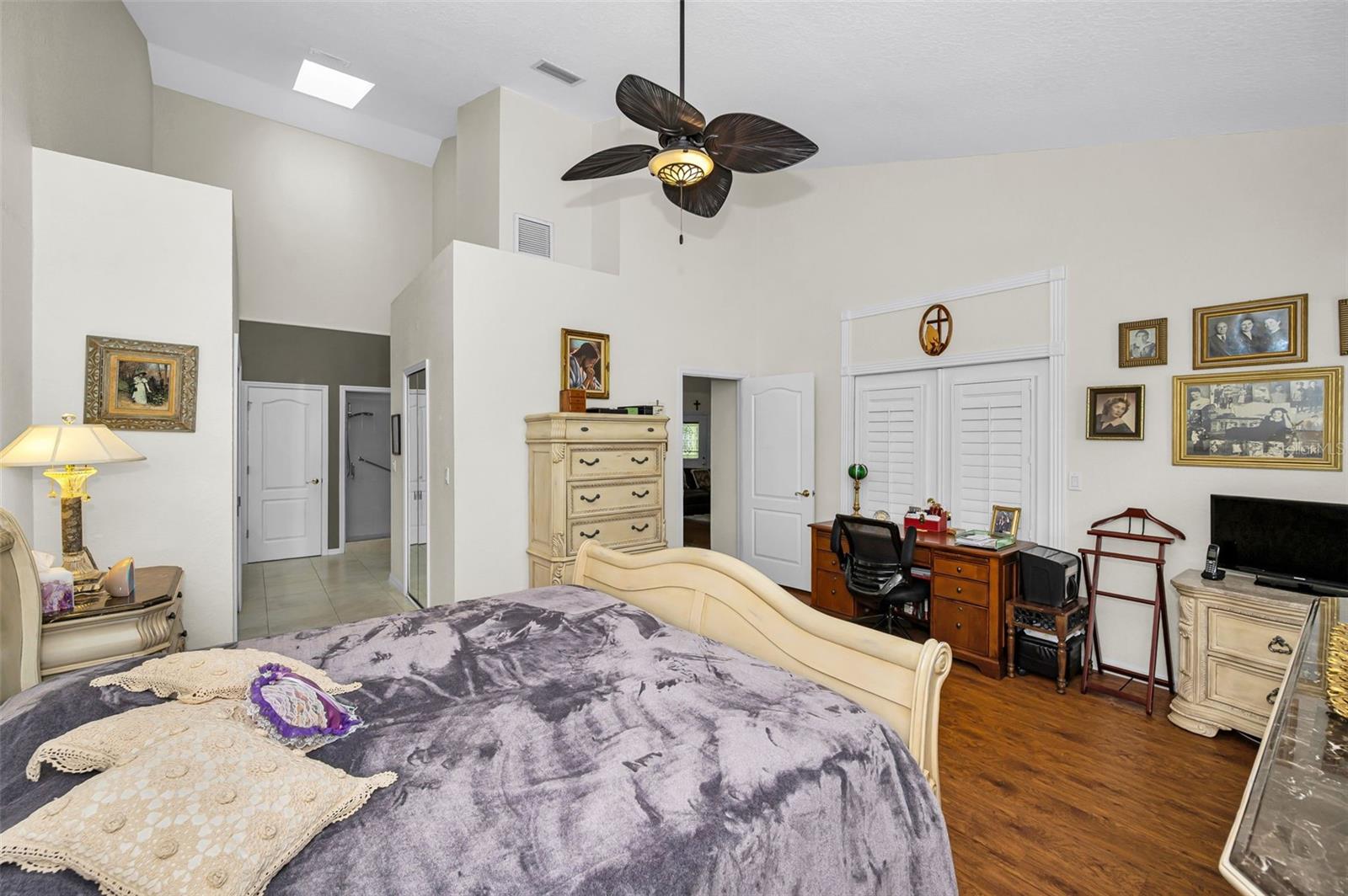 Image 29 of 55 For 1185 Royal Boulevard