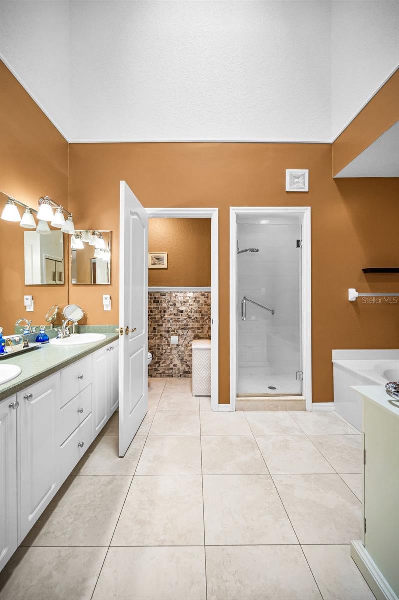 Image 31 of 55 For 1185 Royal Boulevard