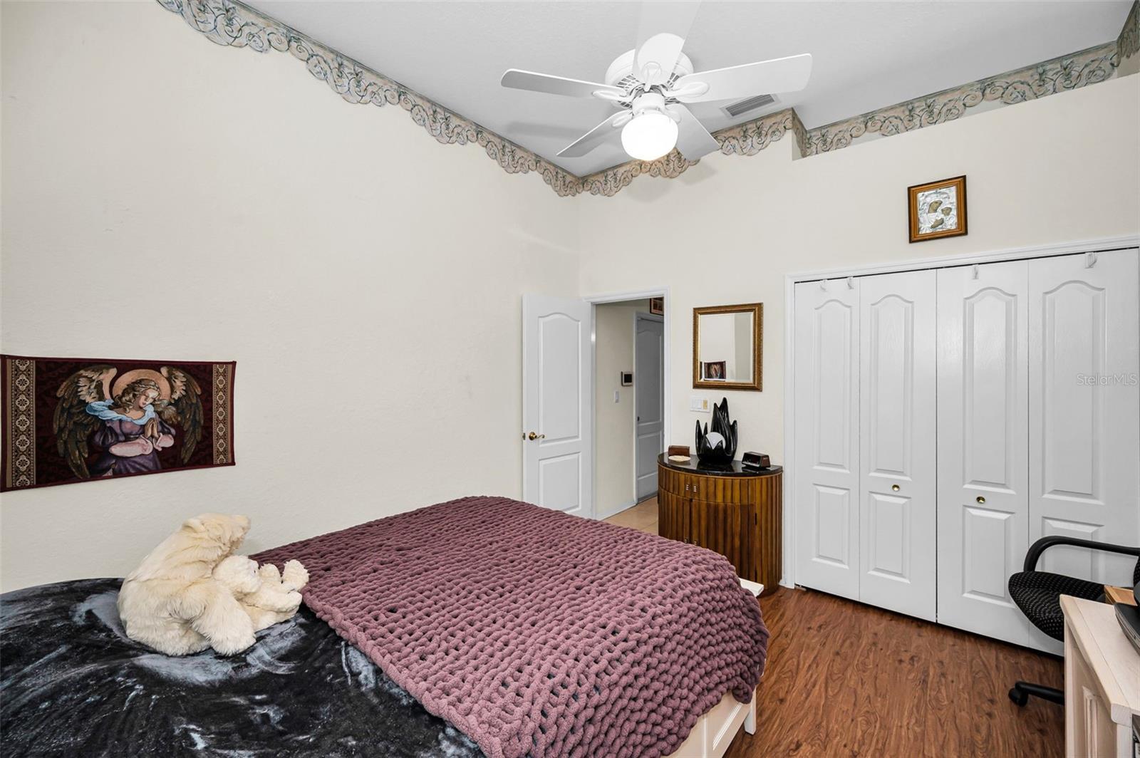 Image 37 of 55 For 1185 Royal Boulevard