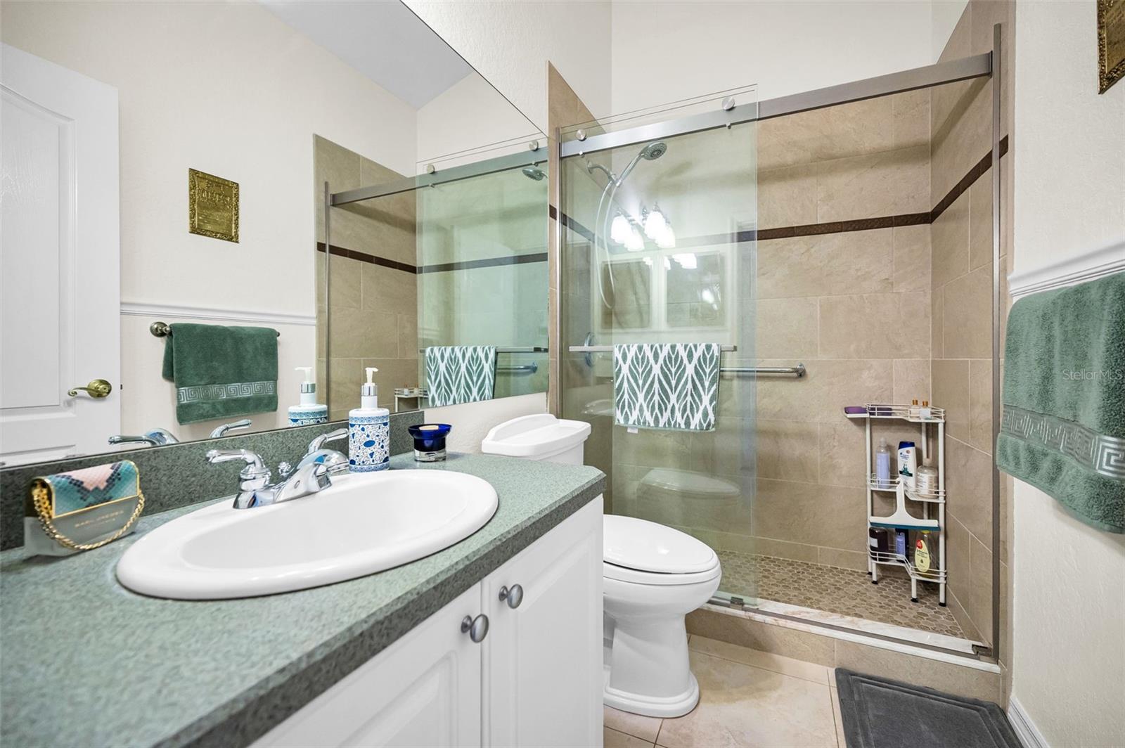 Image 38 of 55 For 1185 Royal Boulevard