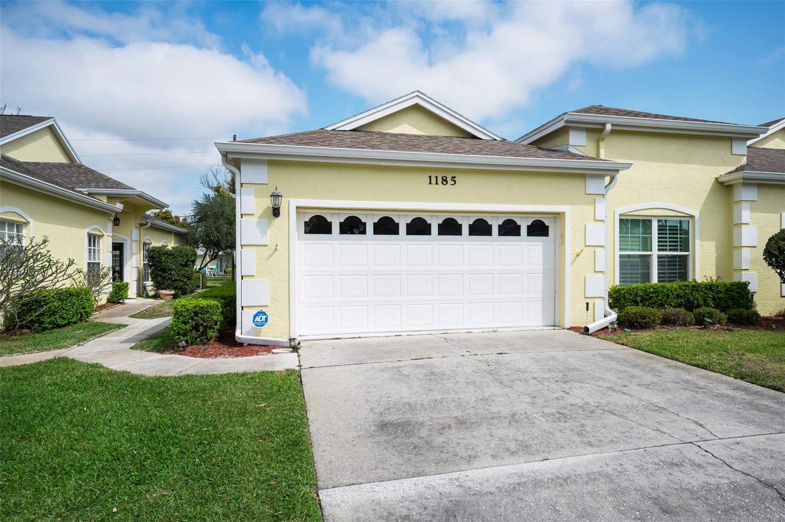 Image 6 of 55 For 1185 Royal Boulevard