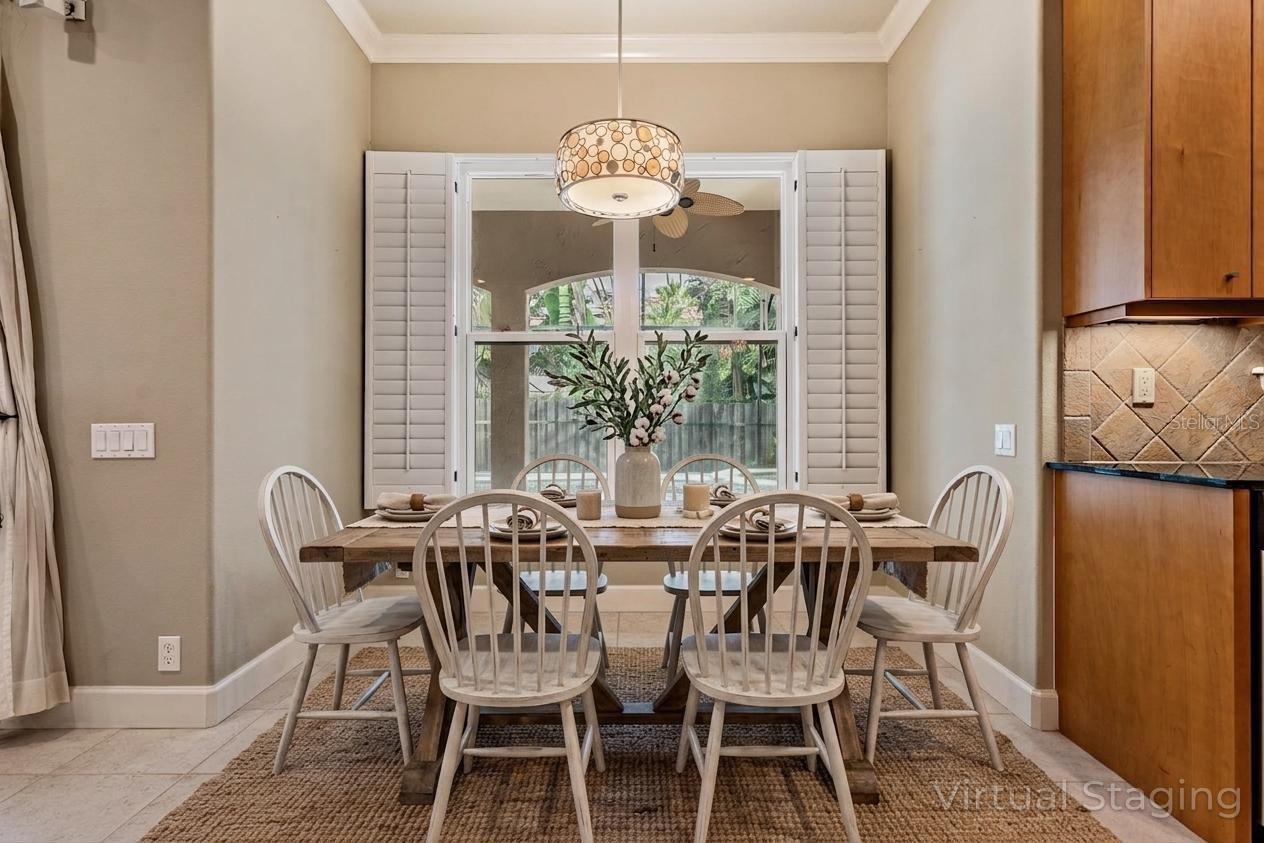 Listing photo id 13 for 3111 Lawn Avenue