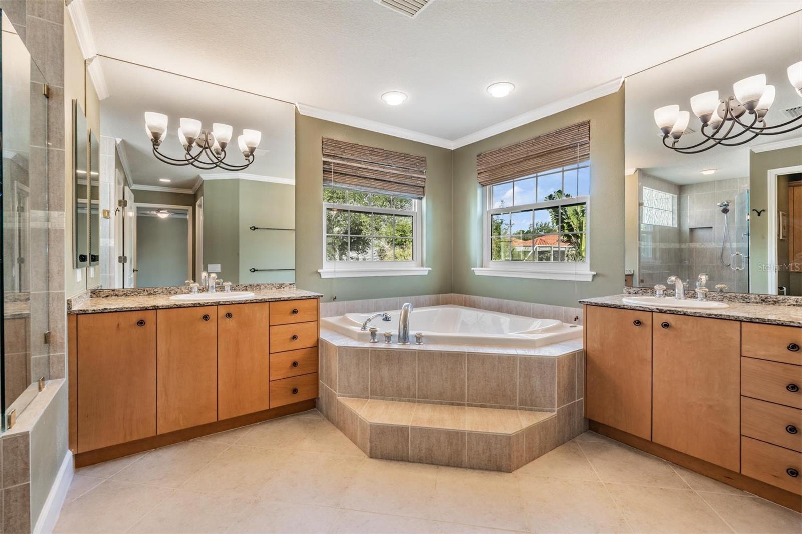 Listing photo id 18 for 3111 Lawn Avenue