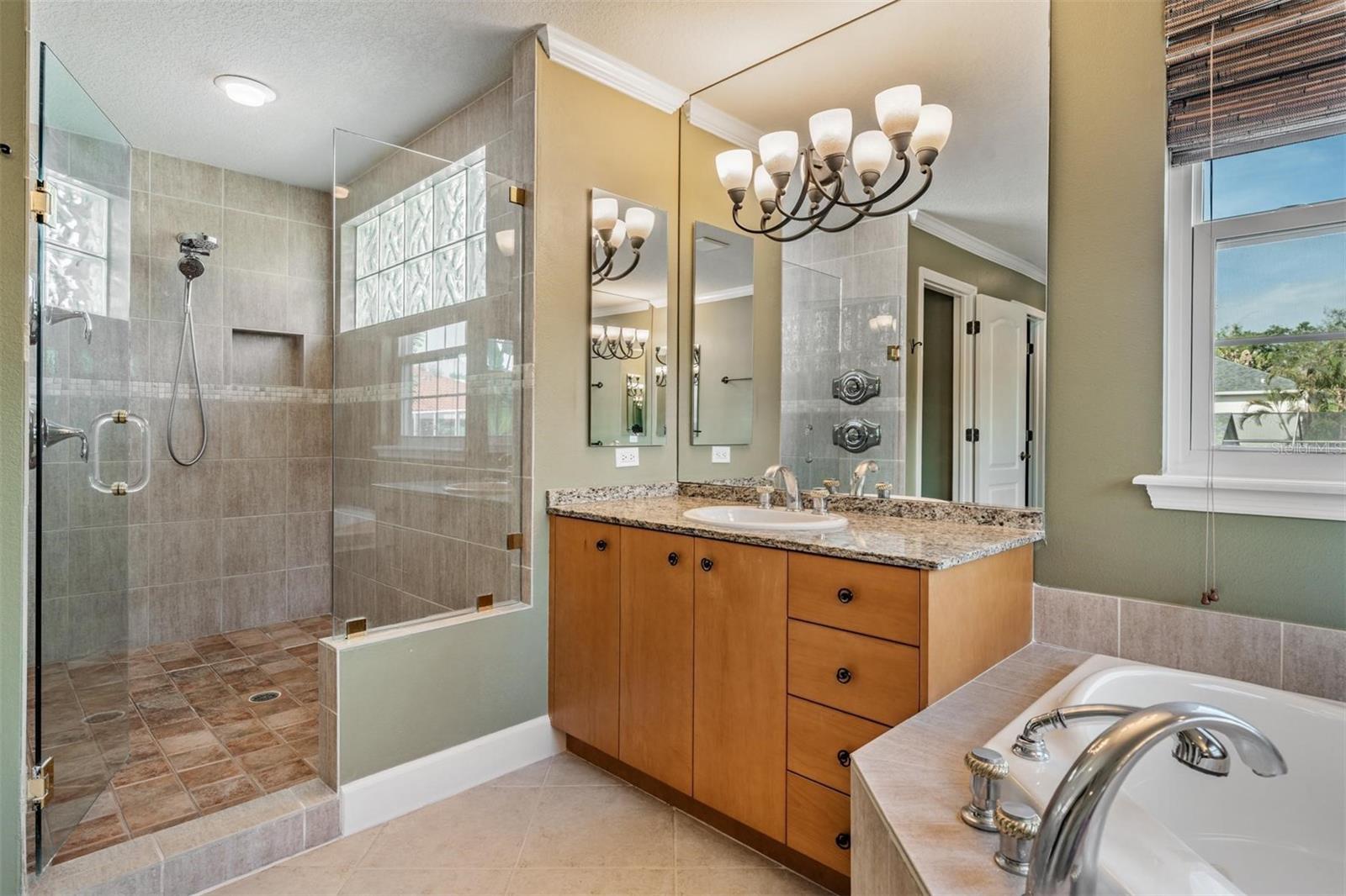 Listing photo id 19 for 3111 Lawn Avenue