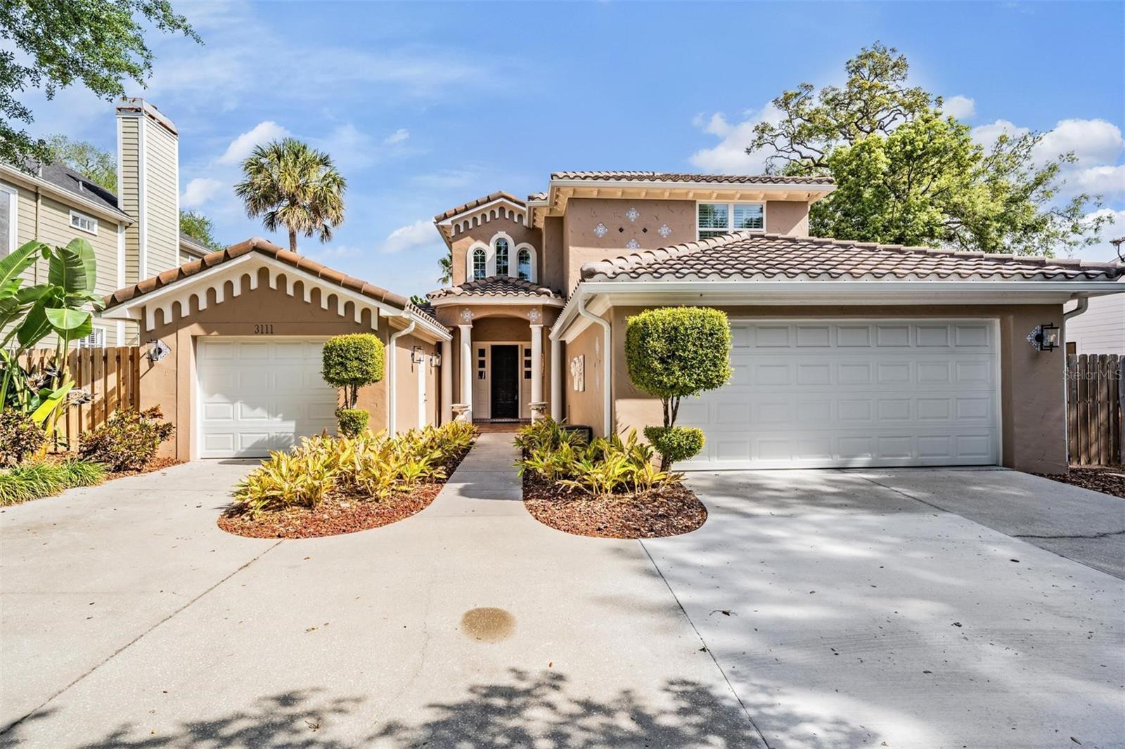 Listing photo id 1 for 3111 Lawn Avenue