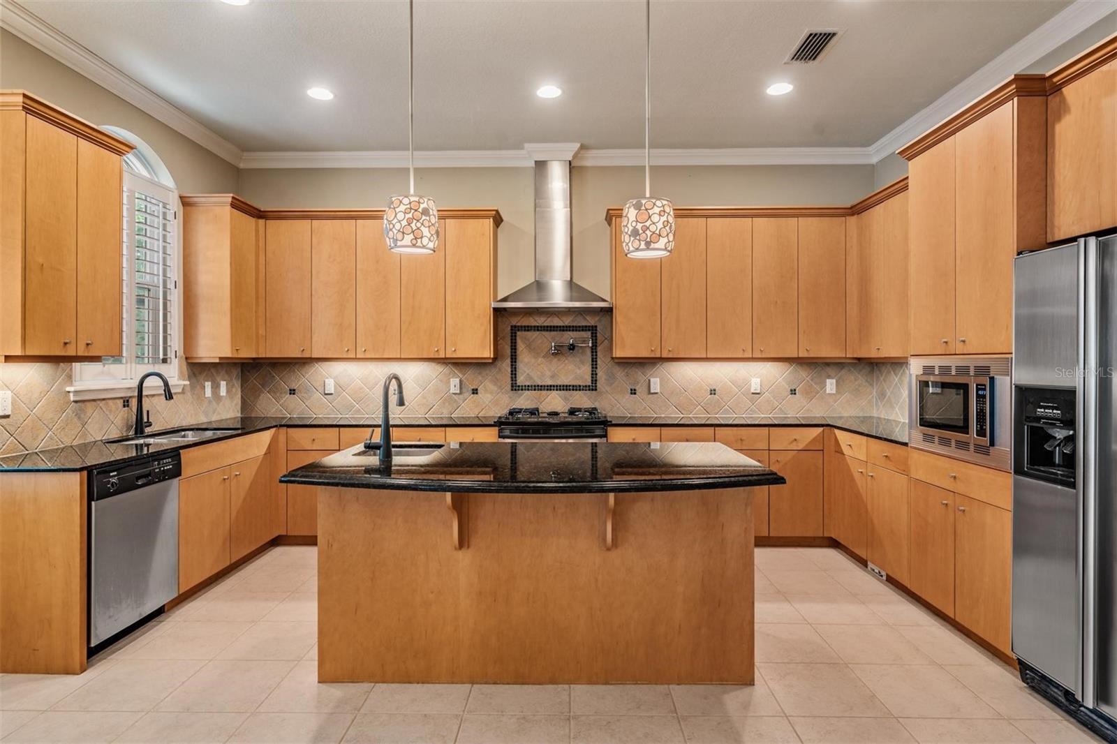 Listing photo id 4 for 3111 Lawn Avenue