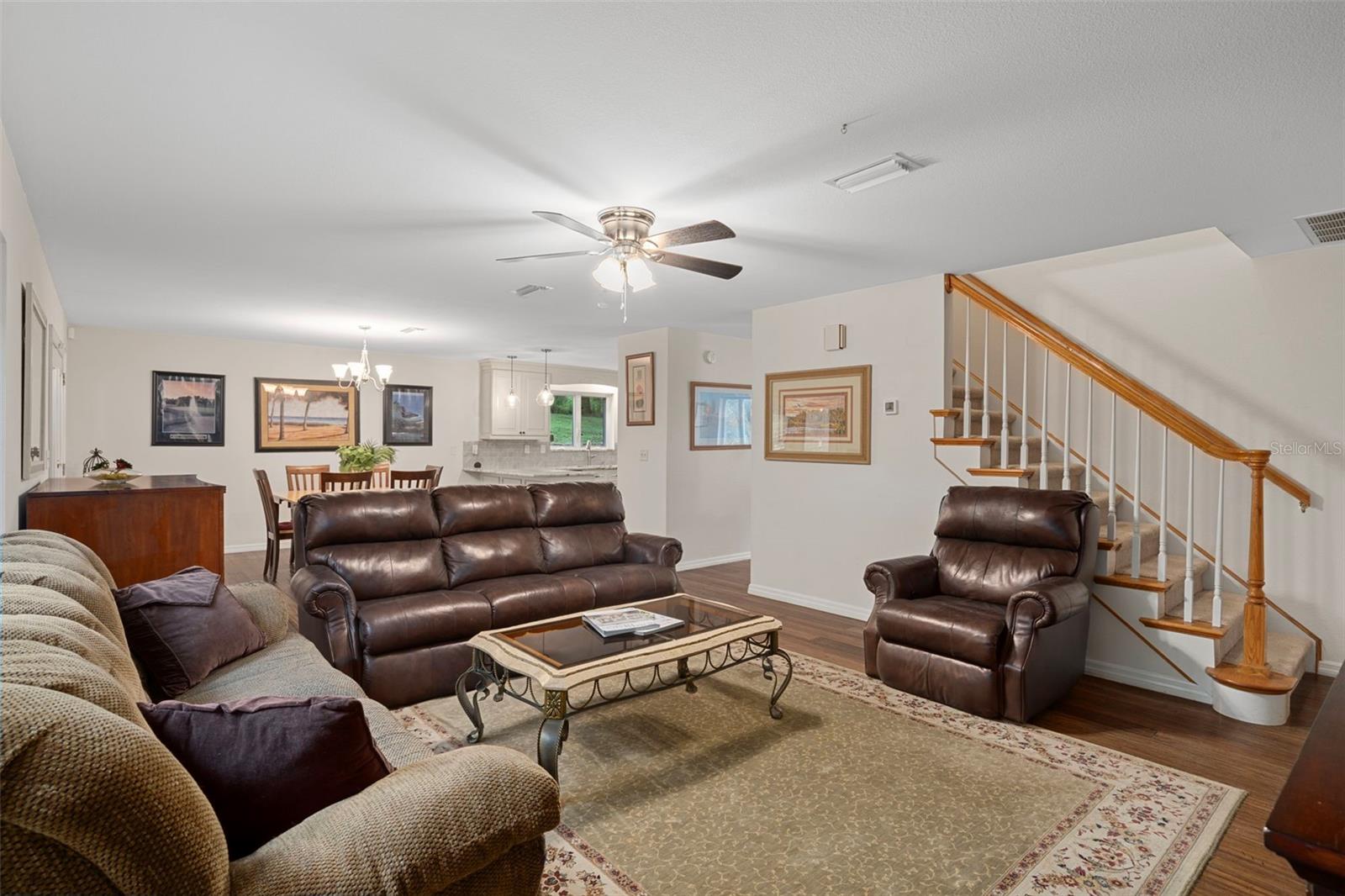 Image 10 of 60 For 15839 Powerline Road