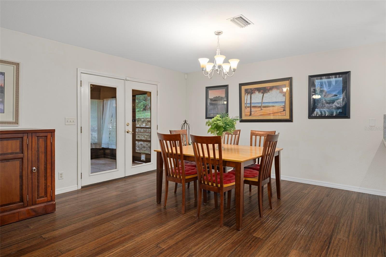 Image 12 of 60 For 15839 Powerline Road