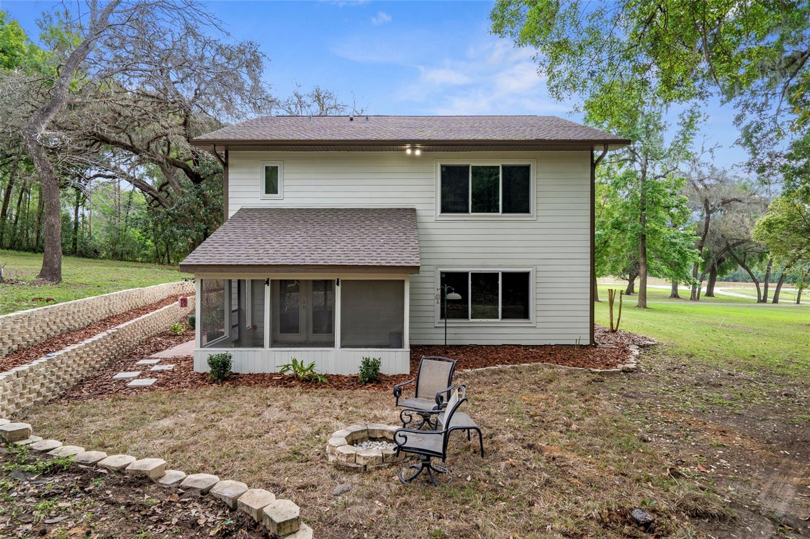 Image 43 of 60 For 15839 Powerline Road