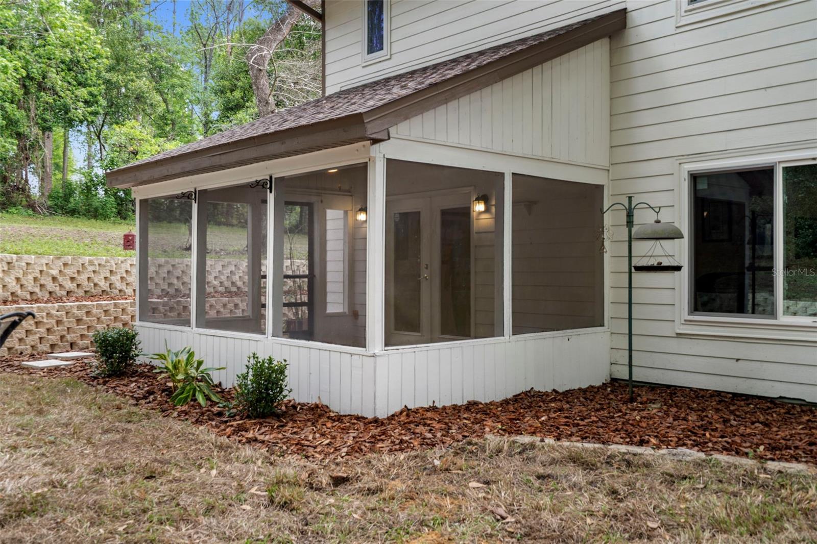 Image 47 of 60 For 15839 Powerline Road