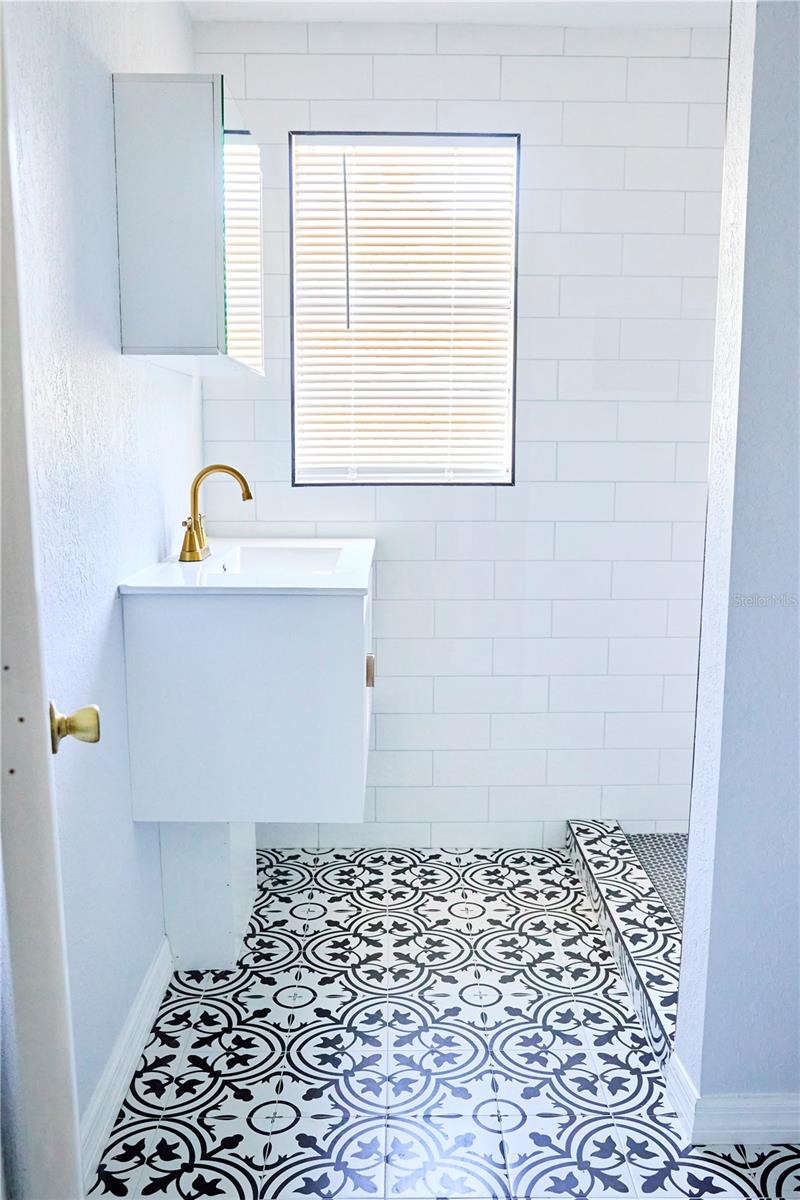 Image 7 of 10 For 3917 Hanna Avenue