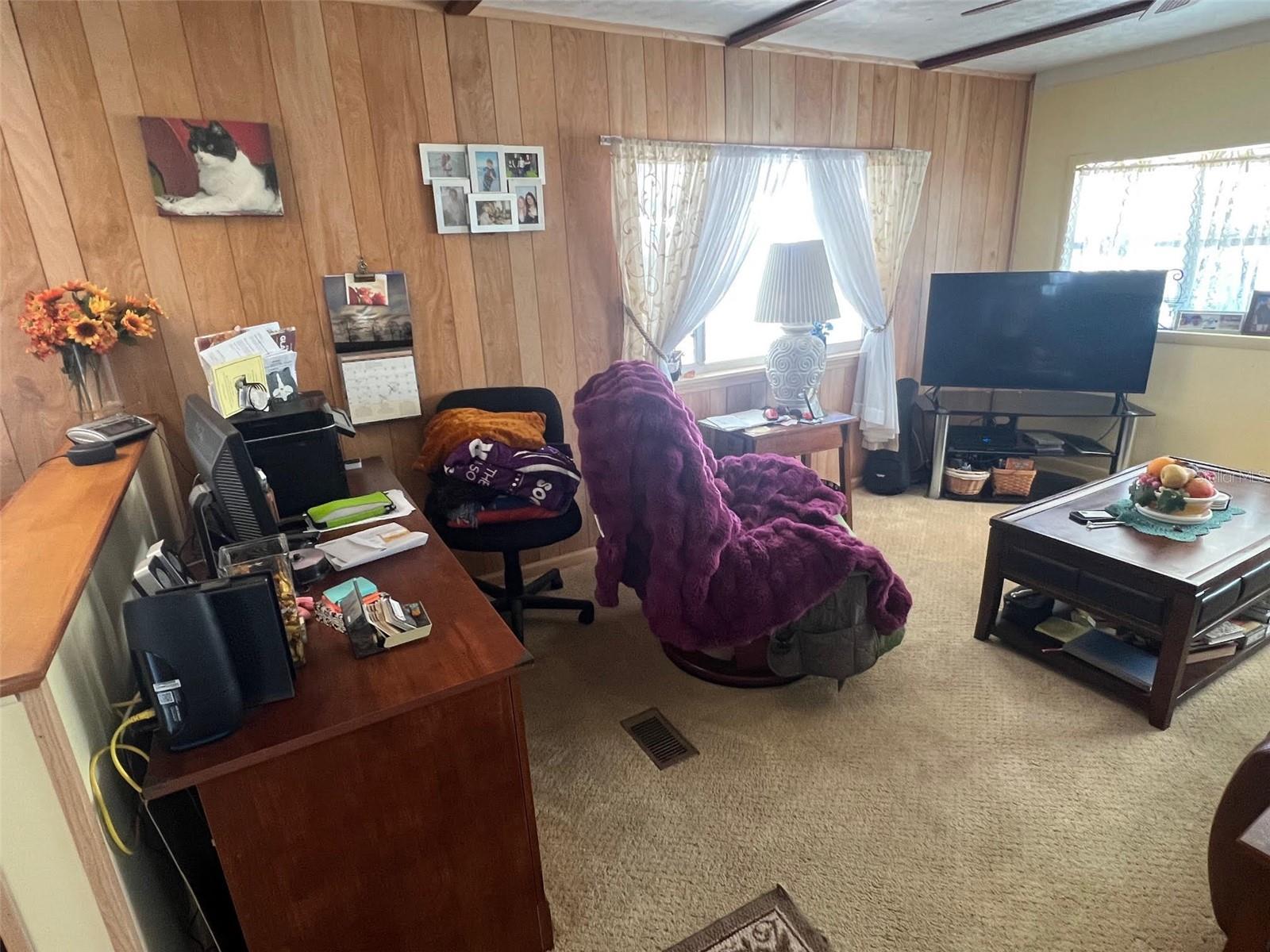 Listing photo id 13 for 11300 124th Avenue 95