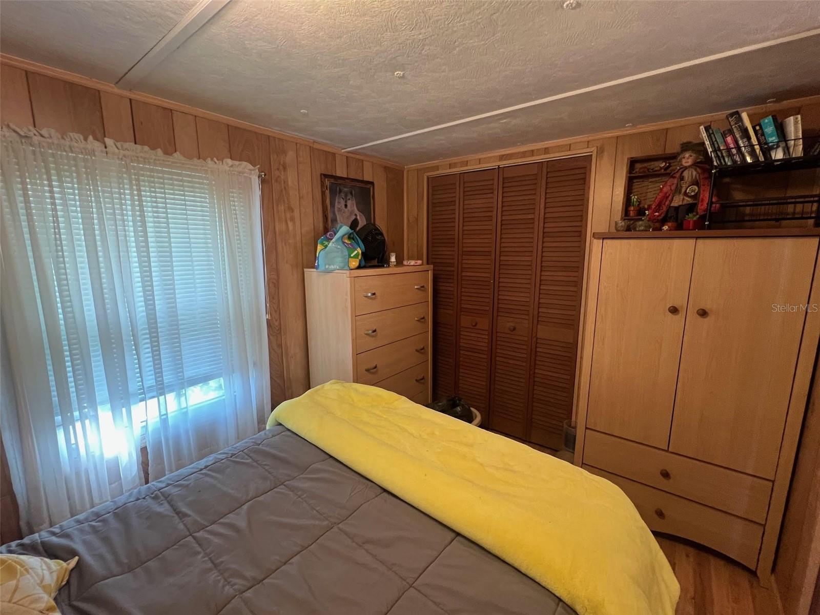 Listing photo id 17 for 11300 124th Avenue 95