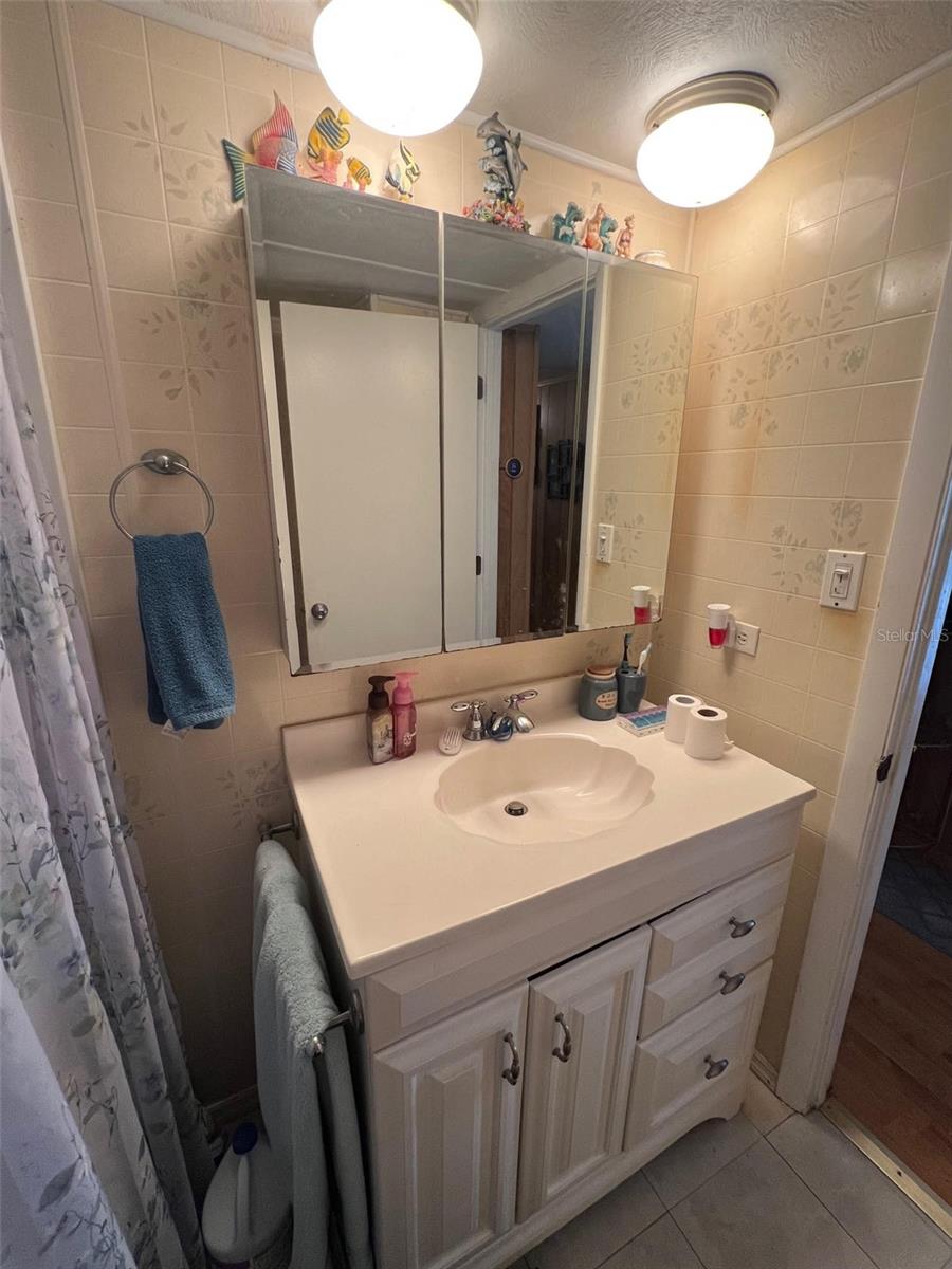 Listing photo id 20 for 11300 124th Avenue 95