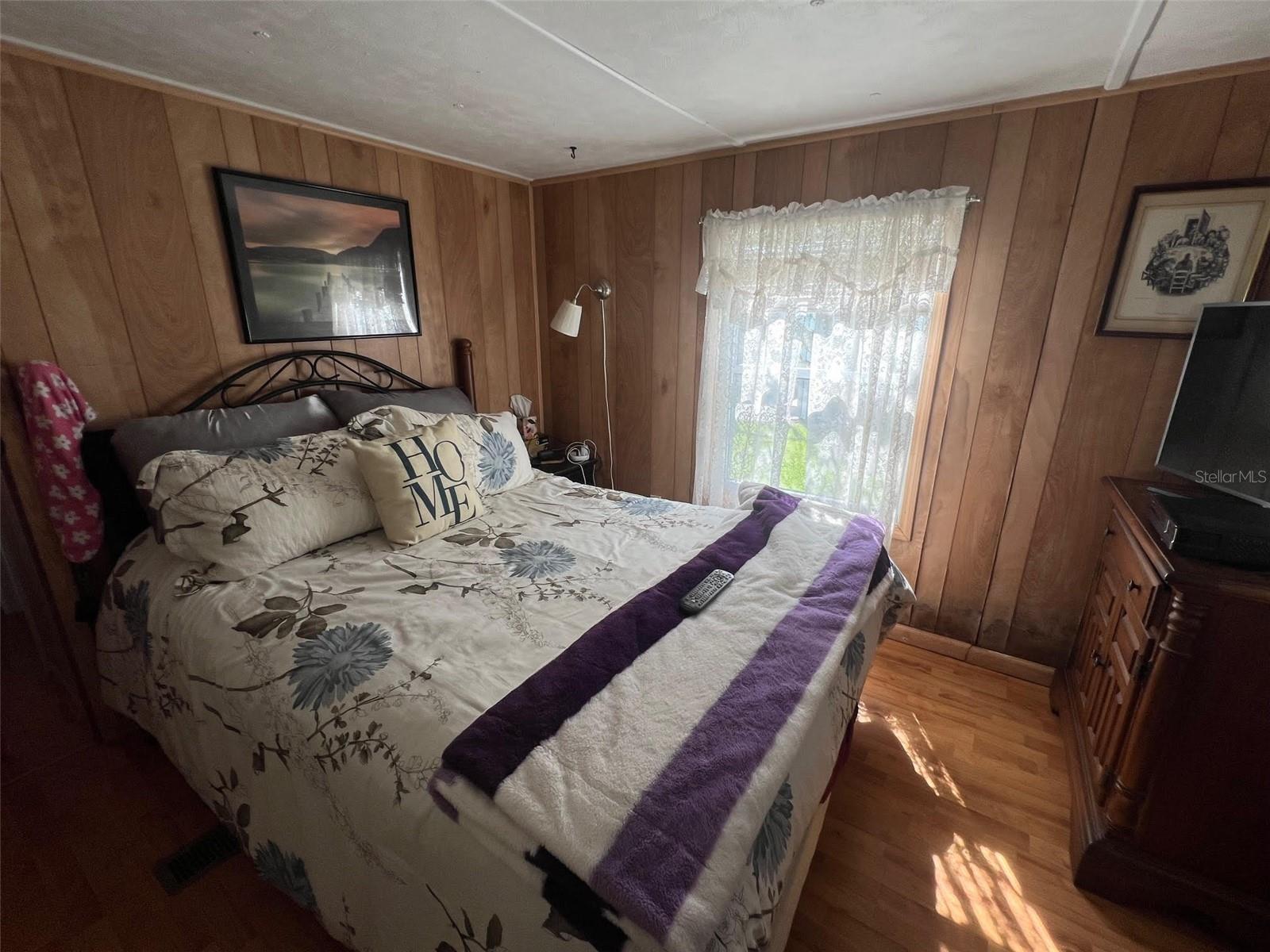 Listing photo id 22 for 11300 124th Avenue 95