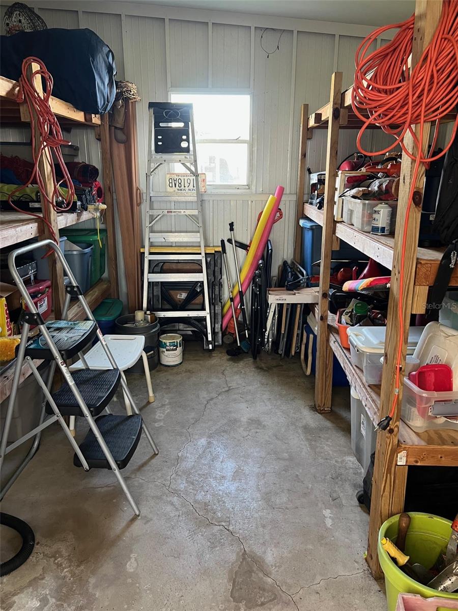 Listing photo id 4 for 11300 124th Avenue 95