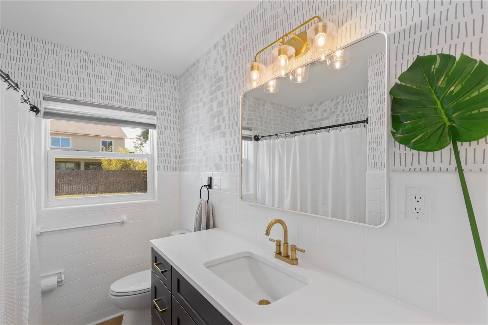 Listing photo id 11 for 1715 Thomas Drive